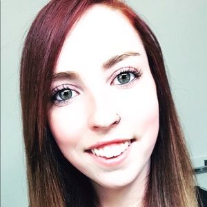 Meet your Posher, Fallon